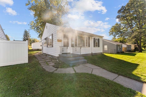 Tiny photo for 323 W 32ND Street, Davenport, IA 52803 (MLS # 12788484)