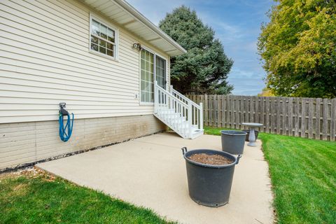 Tiny photo for 2803 Binghampton Lane, Bloomington, IL 61705 (MLS # 12505370)