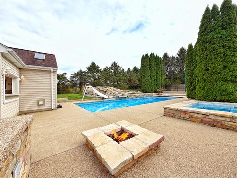 Tiny photo for 704 N Rose Farm Road, Woodstock, IL 60098 (MLS # 12687567)