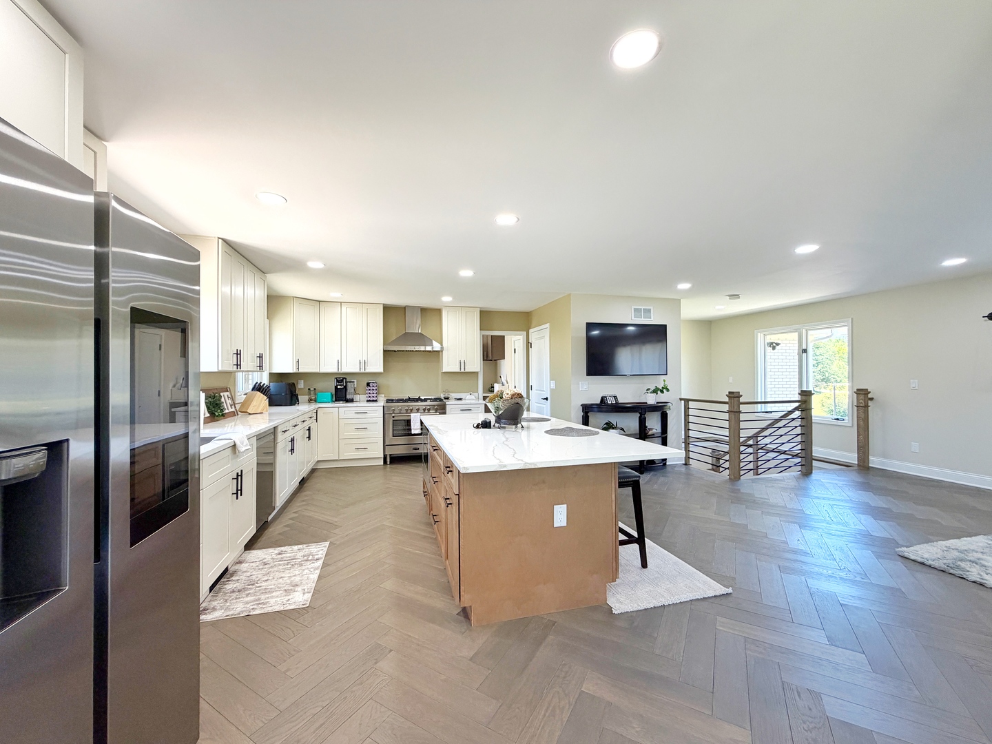 704 N Rose Farm Road
