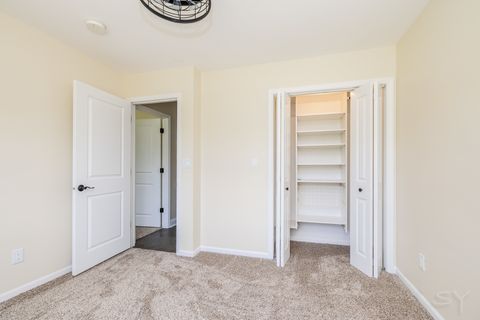 Tiny photo for 704 N Rose Farm Road, Woodstock, IL 60098 (MLS # 12687567)