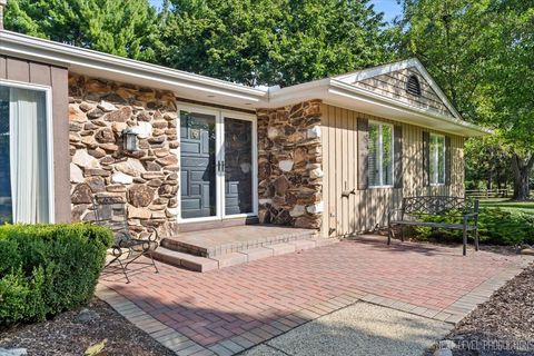 Tiny photo for 36W068 Indian Mound Road, St. Charles, IL 60174 (MLS # 12468429)