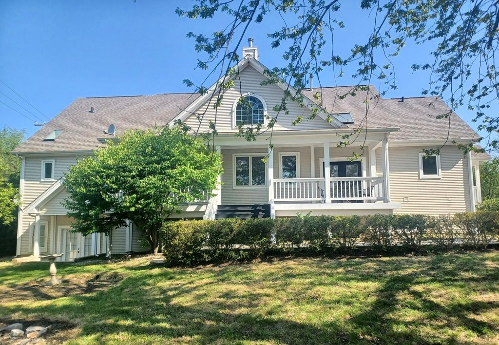 Photo for 104 Howe Terrace, Barrington, IL 60010 (MLS # 12429874)