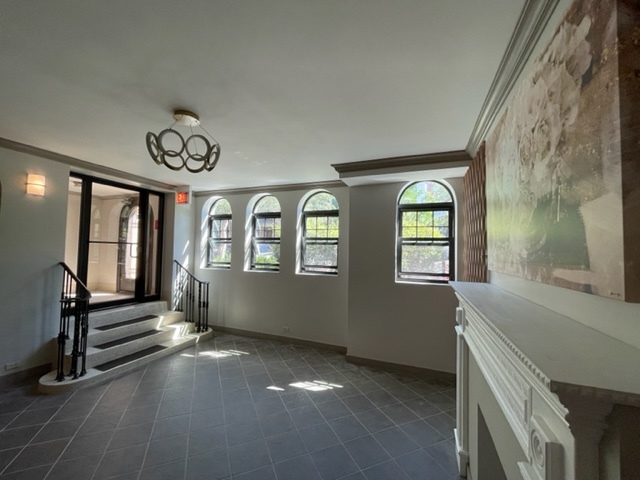 1824 N Lincoln Park West 304