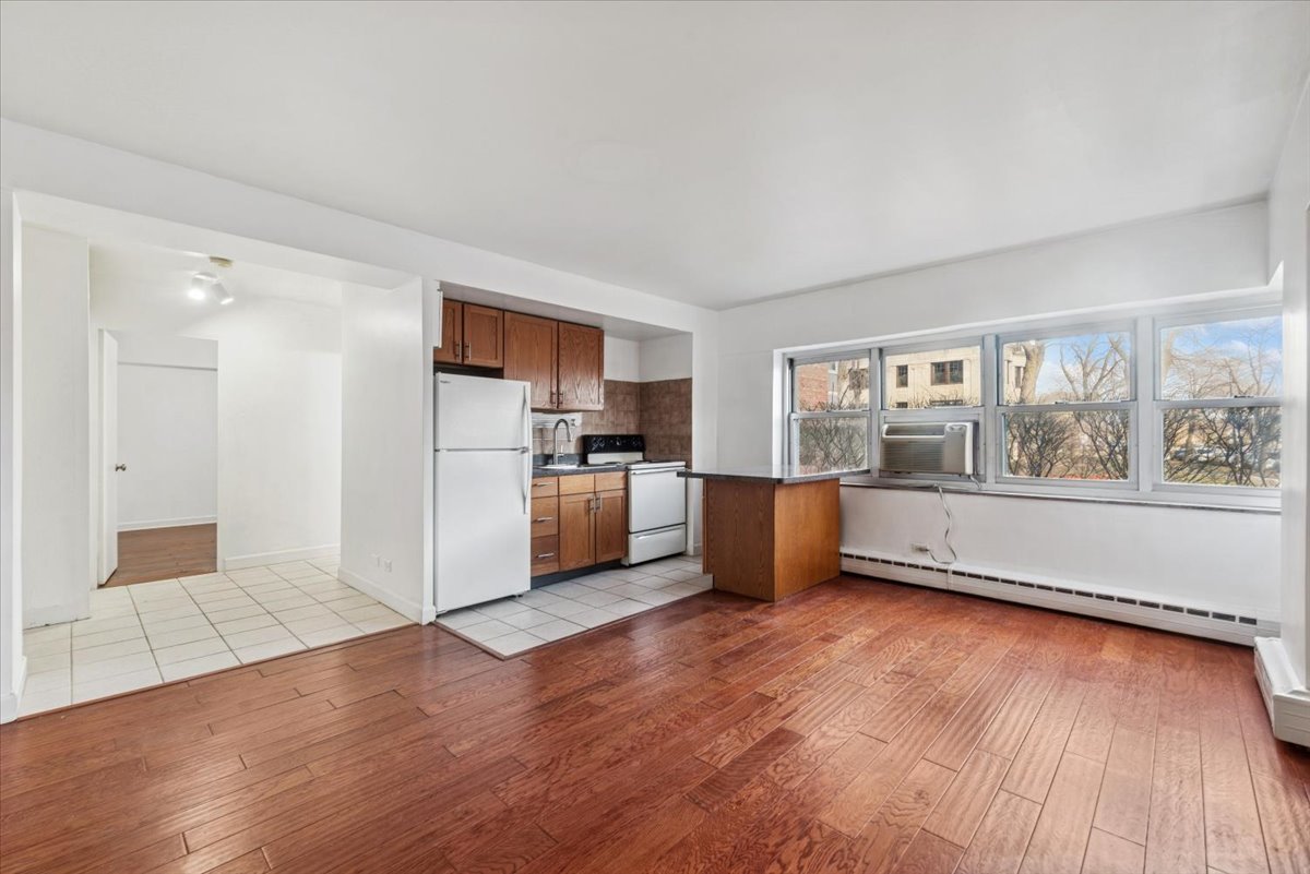 4980 N Marine Drive 135