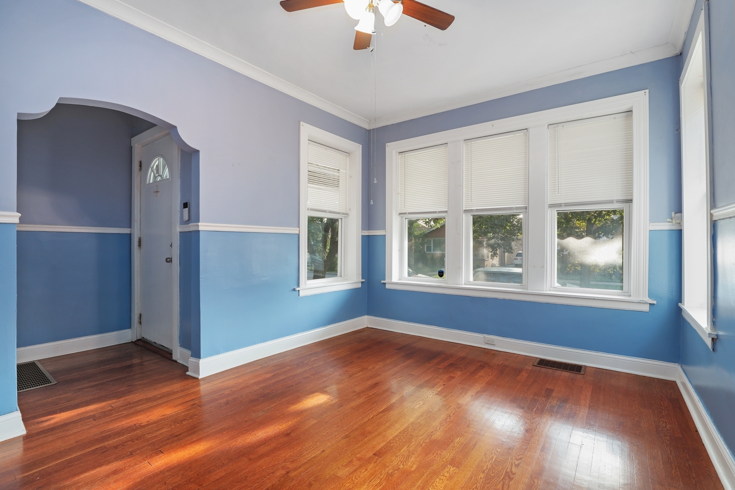 8810 S Racine Avenue