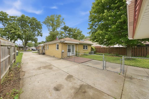 Tiny photo for Midlothian, IL 60445 (MLS # 12738491)