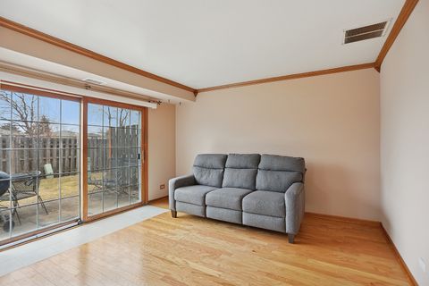 Tiny photo for 11030 S Roberts Road #1, Palos Hills, IL 60465 (MLS # 12557168)