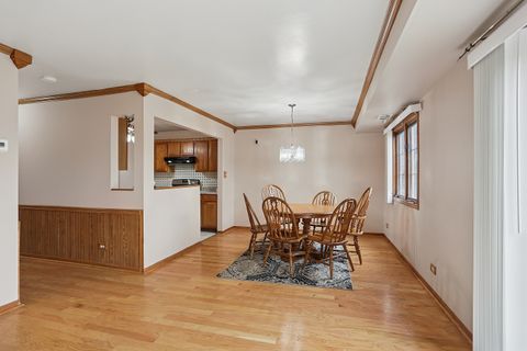 Tiny photo for 11030 S Roberts Road #1, Palos Hills, IL 60465 (MLS # 12557168)