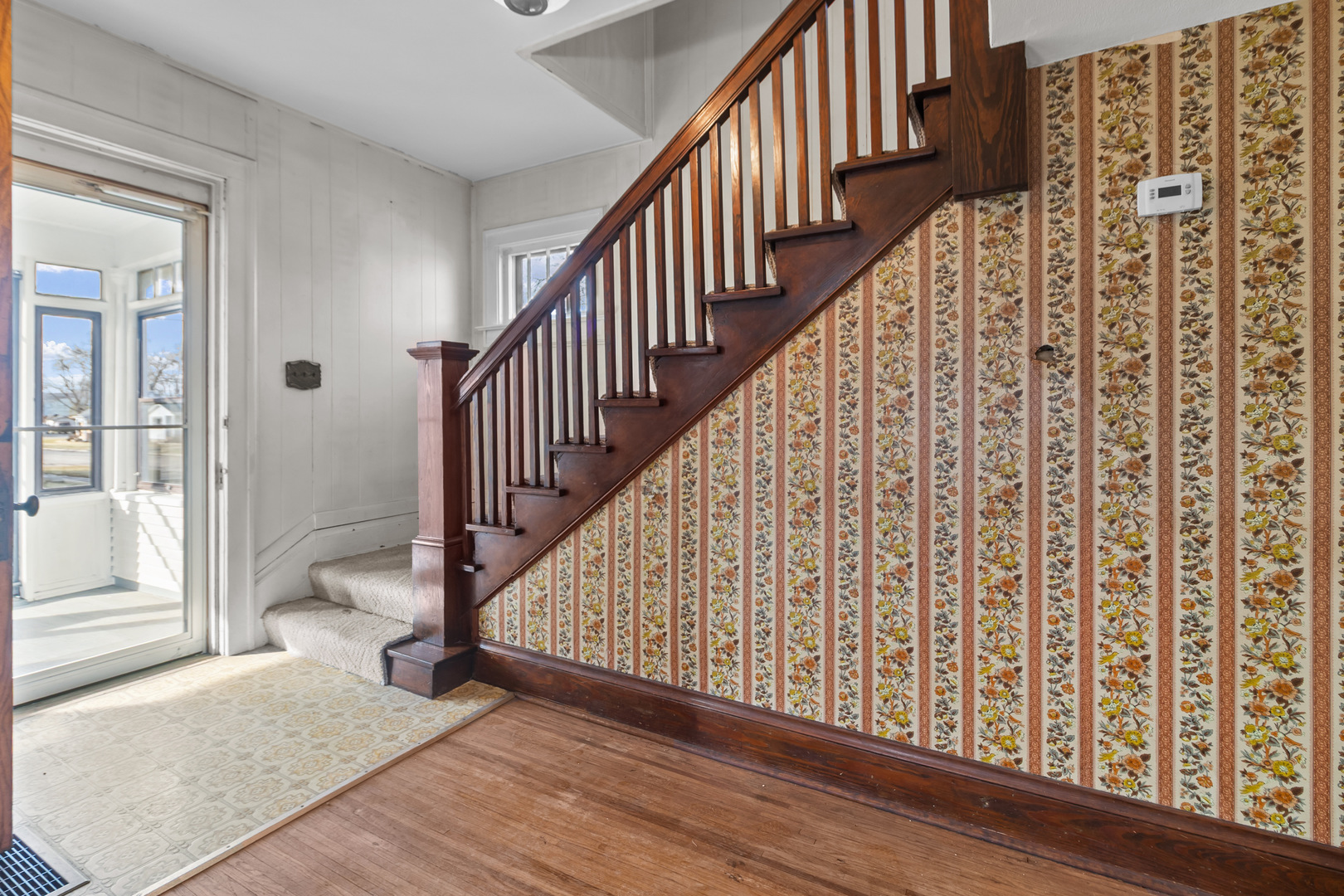 607 W Burbank Street