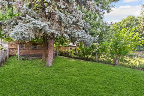 Tiny photo for 6837 S Michigan Avenue, Chicago, IL 60637 (MLS # 12477709)