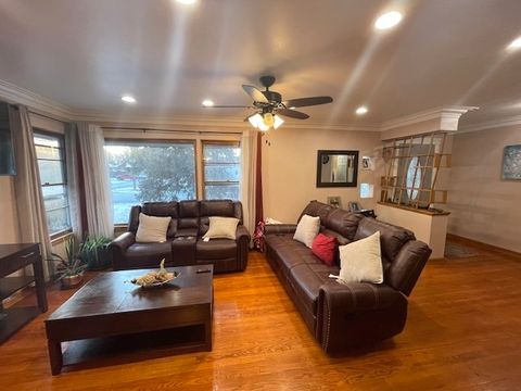 Tiny photo for 10045 S Keeler Avenue, Oak Lawn, IL 60453 (MLS # 12553069)