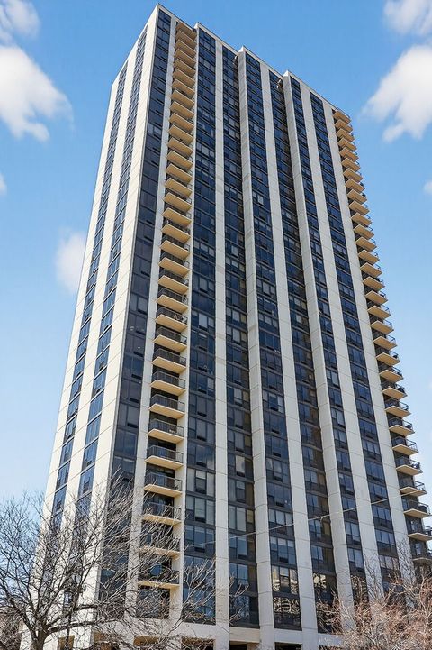 Photo of 2500 N Lakeview Avenue #1304, Chicago, IL 60614 (MLS # 12594977)