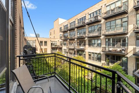 Tiny photo for 1040 W Adams Street #427, Chicago, IL 60607 (MLS # 12484412)