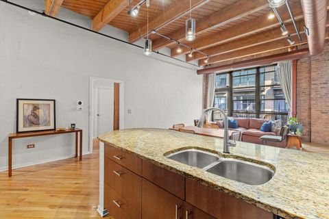 Tiny photo for 1040 W Adams Street #427, Chicago, IL 60607 (MLS # 12484412)