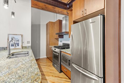 Tiny photo for 1040 W Adams Street #427, Chicago, IL 60607 (MLS # 12484412)
