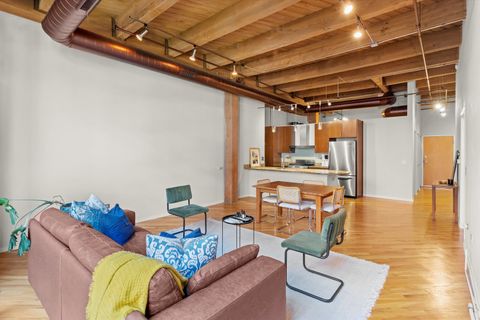 Tiny photo for 1040 W Adams Street #427, Chicago, IL 60607 (MLS # 12484412)