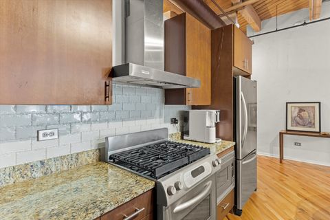 Tiny photo for 1040 W Adams Street #427, Chicago, IL 60607 (MLS # 12484412)