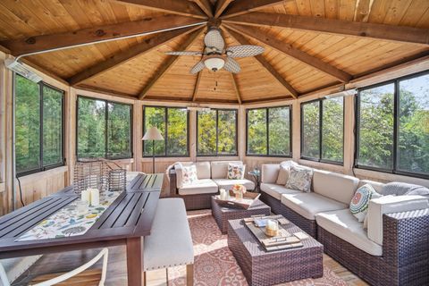 Tiny photo for 422 Old Mill Circle, Lincolnshire, IL 60069 (MLS # 12559431)