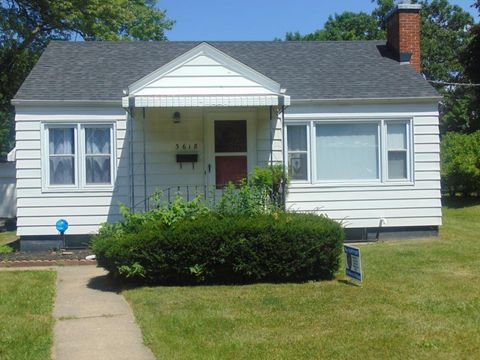 Tiny photo for 3618 Maple Avenue, McHenry, IL 60050 (MLS # 12529823)