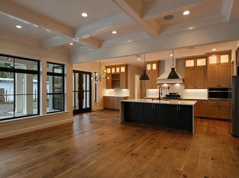Tiny photo for 850 Forest Avenue, Glen Ellyn, IL 60137 (MLS # 12656706)