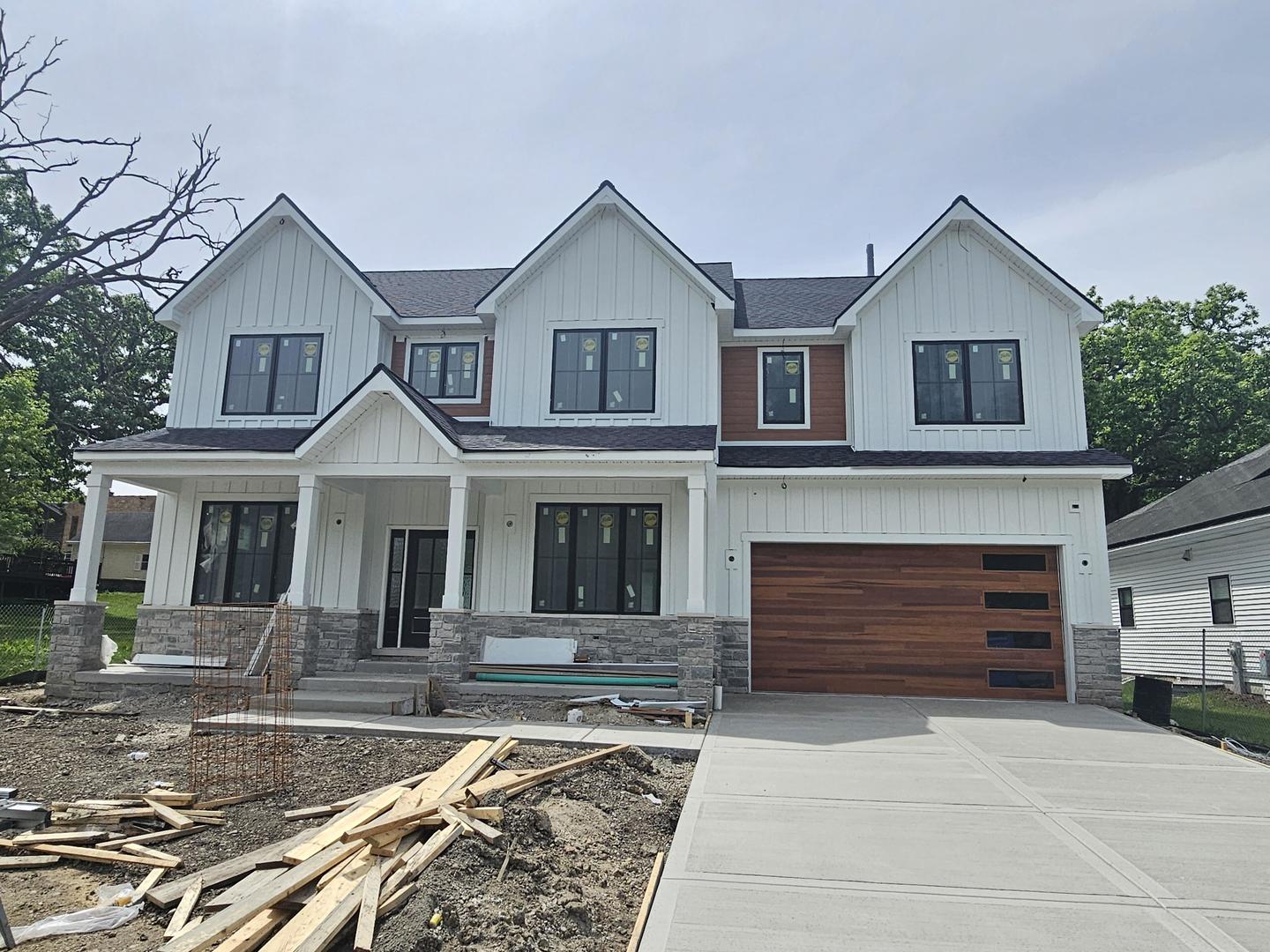 850 Forest Avenue