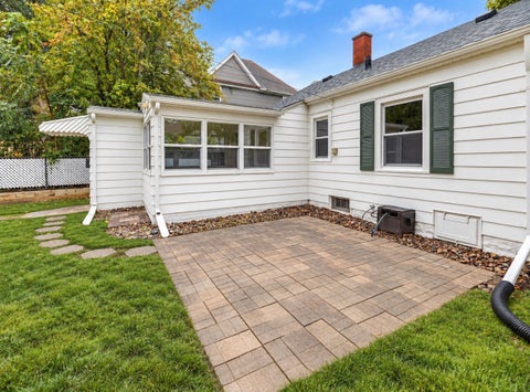 Tiny photo for 910 25th Street, Moline, IL 61265 (MLS # 12766140)