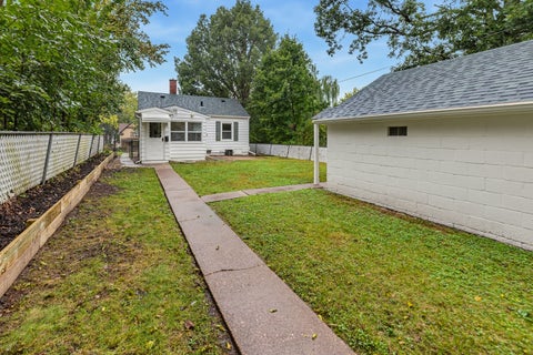 Tiny photo for 910 25th Street, Moline, IL 61265 (MLS # 12766140)