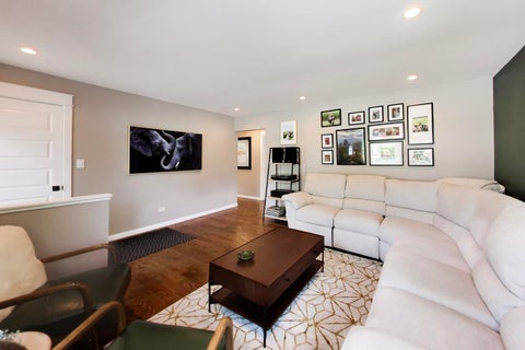 Tiny photo for 127 W Ash Street #D, Lombard, IL 60148 (MLS # 12724166)