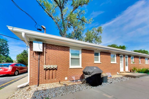 Tiny photo for 127 W Ash Street #D, Lombard, IL 60148 (MLS # 12724166)