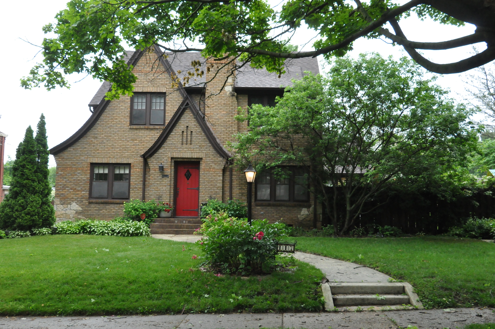 Photo 1 of 25 — 117 N Highland Avenue, Rockford, IL 61107