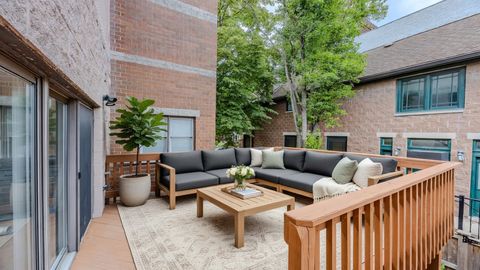 Tiny photo for 2730 N GREENVIEW Avenue #M, Chicago, IL 60614 (MLS # 12685319)