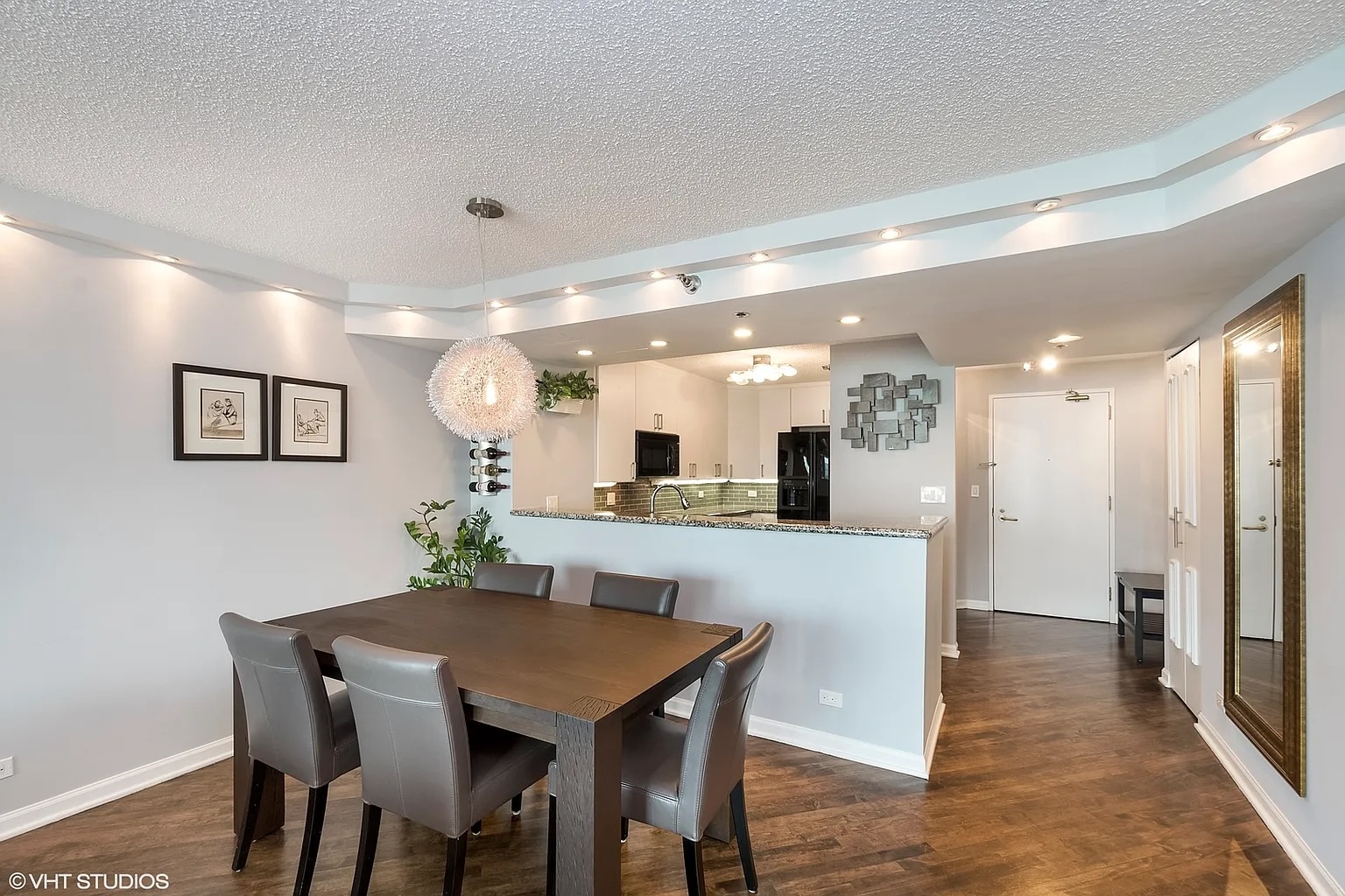 195 N HARBOR Drive 4208