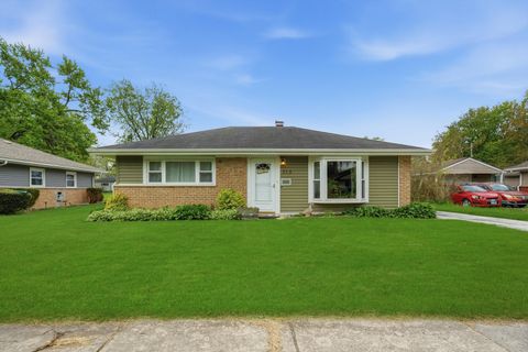 Photo of 315 Sauganash Street, Park Forest, IL 60466 (MLS # 12629417)