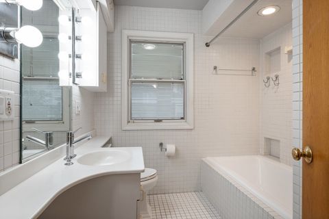 Tiny photo for 2709 W Sherwin Avenue, Chicago, IL 60645 (MLS # 12642784)