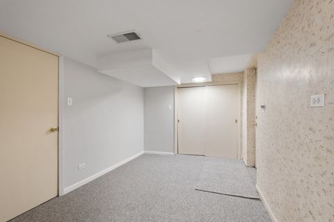 Tiny photo for 2709 W Sherwin Avenue, Chicago, IL 60645 (MLS # 12642784)