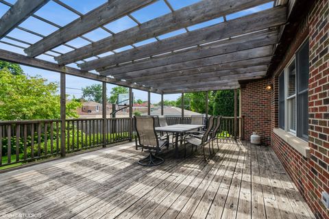 Tiny photo for 2709 W Sherwin Avenue, Chicago, IL 60645 (MLS # 12642784)