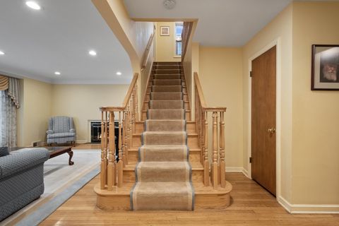 Tiny photo for 2709 W Sherwin Avenue, Chicago, IL 60645 (MLS # 12642784)