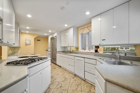 Tiny photo for 2709 W Sherwin Avenue, Chicago, IL 60645 (MLS # 12642784)