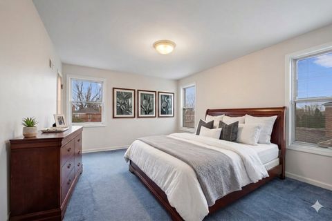 Tiny photo for 2709 W Sherwin Avenue, Chicago, IL 60645 (MLS # 12642784)