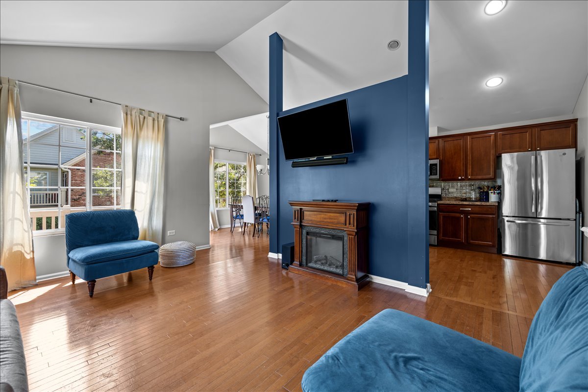 452 Churchill Drive E 452