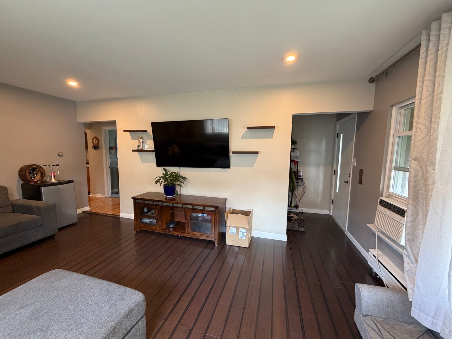 3724 S 60th Court