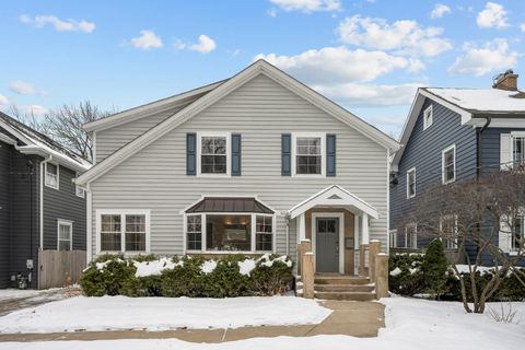 Photo of 124 Linden Avenue, Glencoe, IL 60022 (MLS # 12537147)