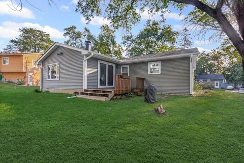 Tiny photo for 7664 Willow Avenue, Woodridge, IL 60517 (MLS # 12503742)