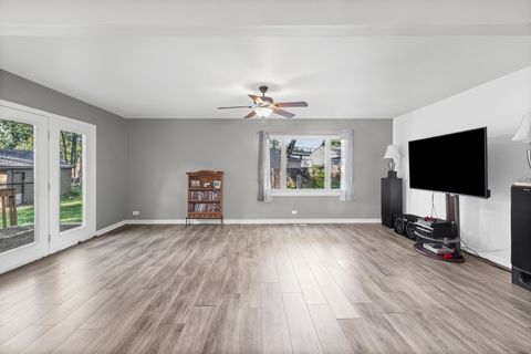 Tiny photo for 7664 Willow Avenue, Woodridge, IL 60517 (MLS # 12503742)