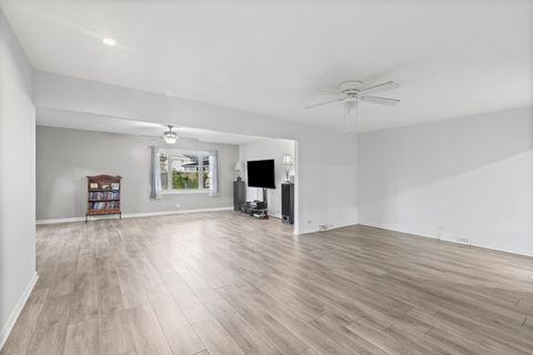 Tiny photo for 7664 Willow Avenue, Woodridge, IL 60517 (MLS # 12503742)