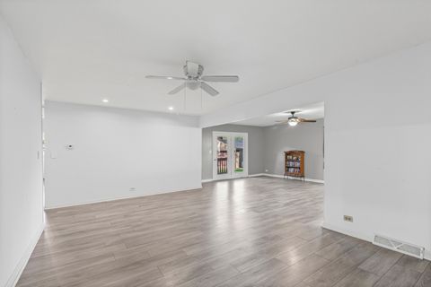 Tiny photo for 7664 Willow Avenue, Woodridge, IL 60517 (MLS # 12503742)