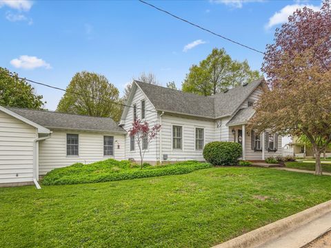 Tiny photo for 101 S Hickory Street, Shannon, IL 61078 (MLS # 12635494)