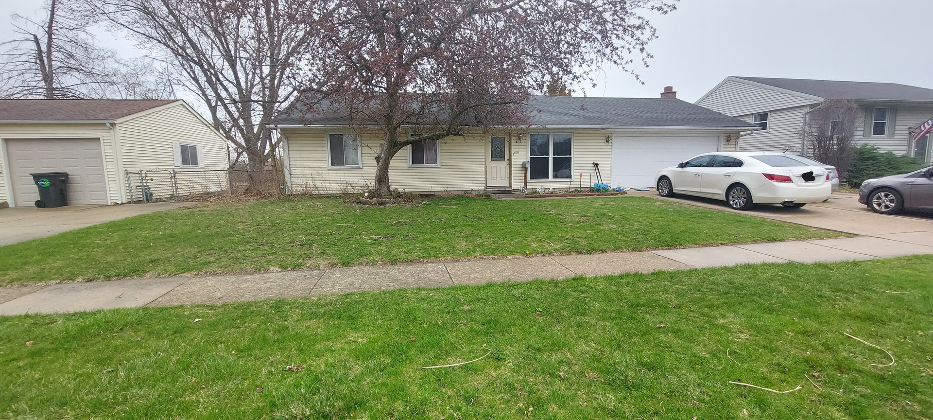 619 Parkside Circle