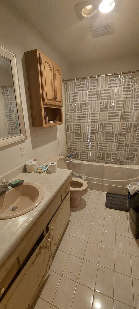 Tiny photo for 619 Parkside Circle, Streamwood, IL 60107 (MLS # 12368124)